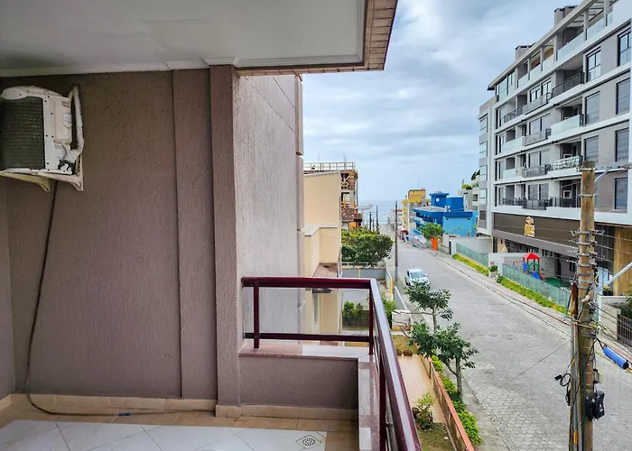 Apto El Shadday 202 Cento E Cinqueenta Metros Do Mar Bombinhas
